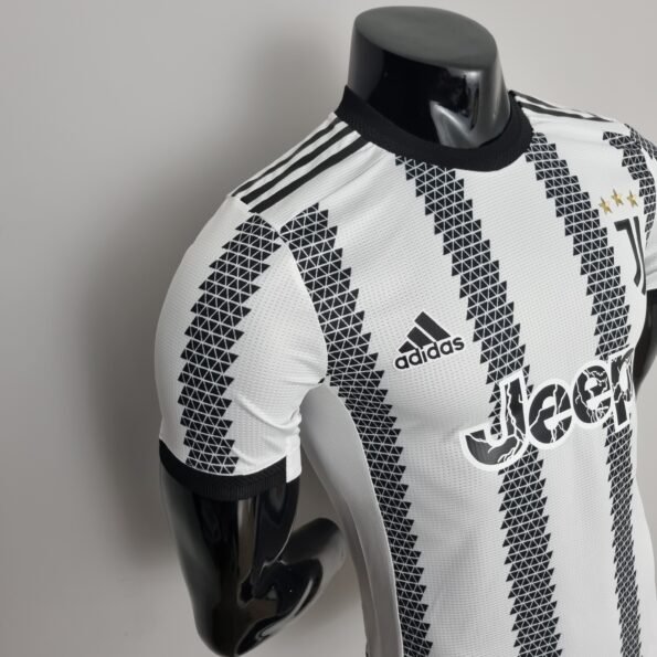 Camisa Juventus home 2022/23