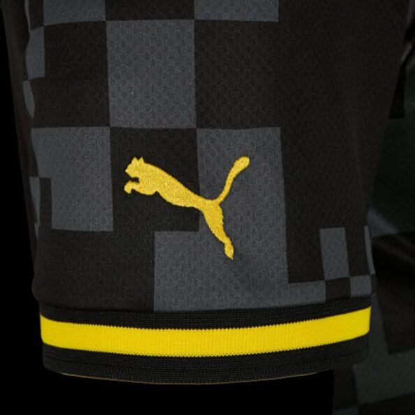 Camisa Borussia Dortmund Feminina 22/23