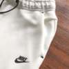 Conjunto Blusão e Calça Moletom Nike Creme