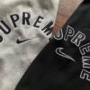 Calça Supreme Moletom Nike Preta/Cinza