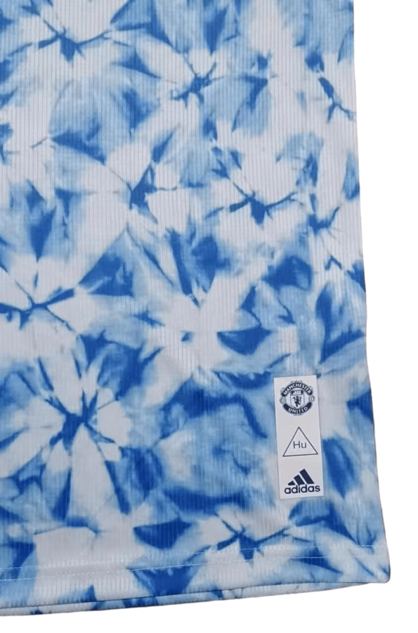 Camisa Manchester United Human Race 2020/21 Branca/Azul