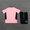 Conjunto Manchester United Treino Camisa e Short Rosa 2022/23