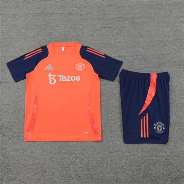 Conjunto Manchester United Treino Camisa e Short Laranja 2024/25