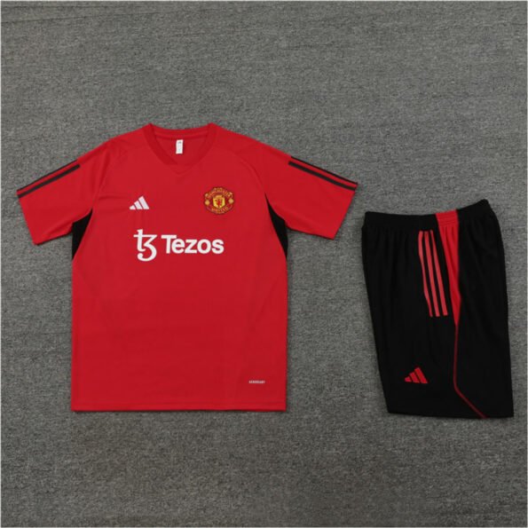 Conjunto Manchester United Treino Camisa e Short Vermelho/Preto 2023/24