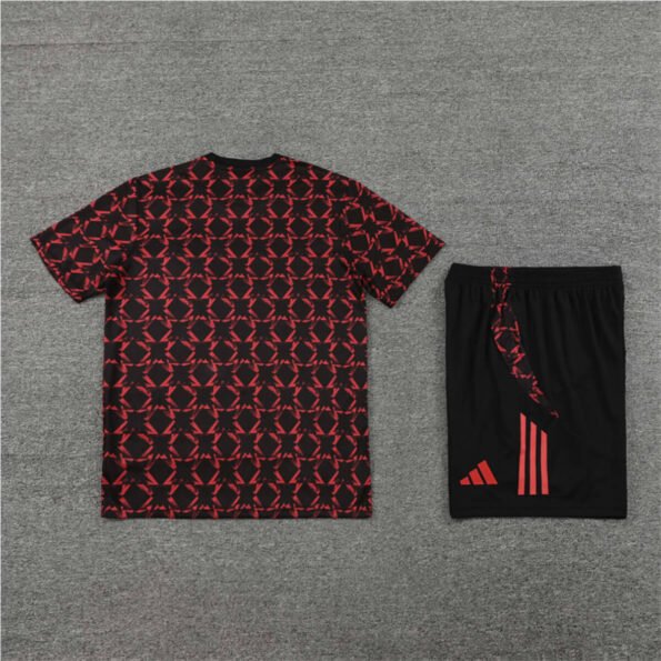 Conjunto Manchester United Treino Camisa e Short Vermelho 2024/25